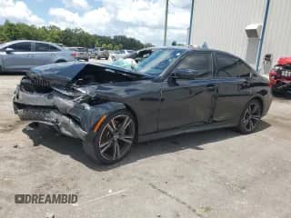 2022 BMW 3 Series 330i z VIN 3MW5R1J07N8C51897, wystawiony jako Copart lot #69682285 z przebiegiem 31 773 mil mil oraz Nie do naprawy • Non repairable. Historia ofert i sprzedaży dostępna na DreamBid. Obrazek 1.