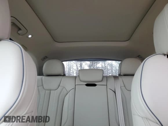 ✅ 2024 Audi Q5 S line Premium • VIN: WA1GAAFY1R2044034 • Lot: 92002435. Listed on Copart with 5,372 mi. Free auction sales archive from the USA and detailed vehicle history report at DreamBid. Image 10.