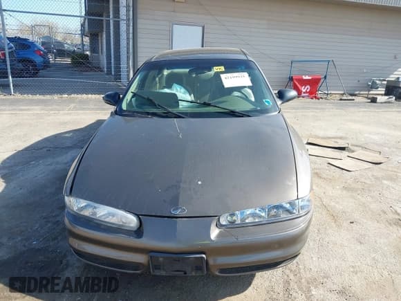 ✅ 2000 Oldsmobile Intrigue GX • VIN: 1G3WH52H0YF280823 • Lot: 42199925. Wystawiony na IAAI z przebiegiem 102 427 mil. Bezpłatny archiwum sprzedaży aukcyjnych z USA i szczegółowy raport historii pojazdu na DreamBid. Zdjęcie 12.