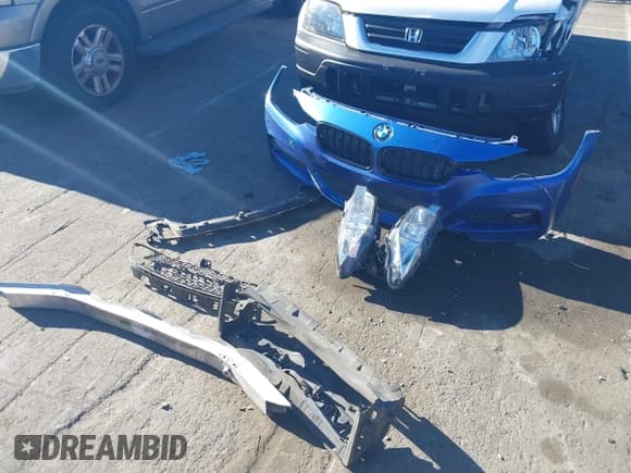 ✅ 2015 BMW 3 Series 328i • VIN: WBA3A5C5XFF608397 • Lot: 43415992. Listed on IAAI with 152,923 mi. Free auction sales archive from the USA and detailed vehicle history report at DreamBid. Image 12.