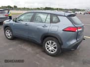 ✅ 2023 Toyota Corolla Cross L • VIN: 7MUAAAAG2PV061186 • Lot: 43433826. Wystawiony na IAAI z przebiegiem 28 914 mil. Bezpłatny archiwum sprzedaży aukcyjnych z USA i szczegółowy raport historii pojazdu na DreamBid. Zdjęcie 3.