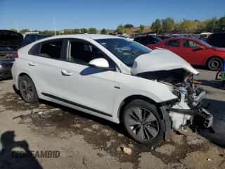 2019 Hyundai Ioniq с VIN KMHC65LD0KU181258, выставлен на аукционе Copart как лот 74049004 с пробегом Не указан миль и Списание • Salvage title. История ставок и продаж доступна на DreamBid. Изображение 4.