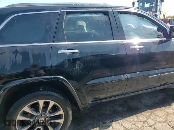 ✅ 2018 Jeep Grand Cherokee High Altitude • VIN: 1C4RJFCG3JC509838 • Lot: 71975325. Listed on Copart with 133,726 mi. Free auction sales archive from the USA and detailed vehicle history report at DreamBid. Image 15.