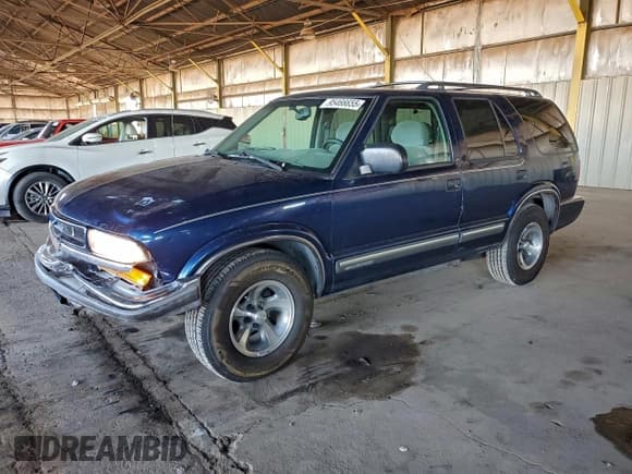 ✅ 2000 Chevrolet Blazer LT • VIN: 1GNCS13W3Y2394372 • Lot: 95466655. Listed on Copart with 106,287 mi. Free auction sales archive from the USA and detailed vehicle history report at DreamBid. Image 1.