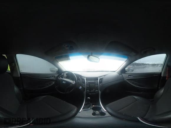 ✅ 2011 Hyundai Sonata Limited • VIN: 5NPEC4AC0BH165663 • Lot: 43392096. Listed on IAAI with 292,623 mi. Free auction sales archive from the USA and detailed vehicle history report at DreamBid. Image 18.