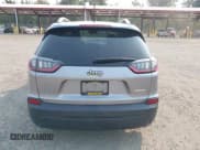 ✅ 2019 Jeep Cherokee Latitude Plus • VIN: 1C4PJMLB3KD288043 • Лот: 43130930. Опубликован ранее на IAAI с пробегом 193 872 миль. Бесплатный доступ к архиву аукционных продаж из США и подробный отчёт об истории автомобиля на DreamBid. Изображение 16.