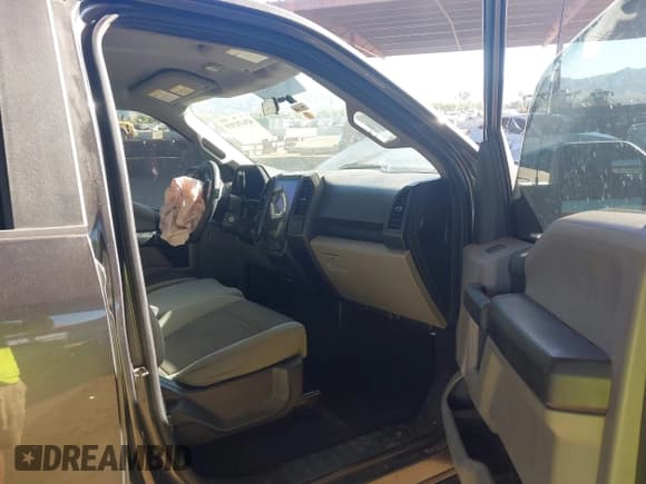 ✅ 2016 Ford F-150 XLT • VIN: 1FTEW1EP5GFA85862 • Лот: 43631319. Опубликован ранее на IAAI с пробегом 160 128 миль. Бесплатный доступ к архиву аукционных продаж из США и подробный отчёт об истории автомобиля на DreamBid. Изображение 5.