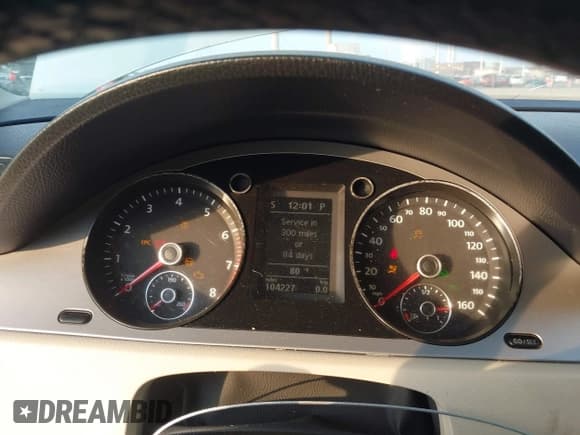 ✅ 2009 Volkswagen Passat Komfort • VIN: WVWJK73C19P053694 • Лот: 42591205. Опубликован ранее на IAAI с пробегом 104 227 миль. Бесплатный доступ к архиву аукционных продаж из США и подробный отчёт об истории автомобиля на DreamBid. Изображение 7.