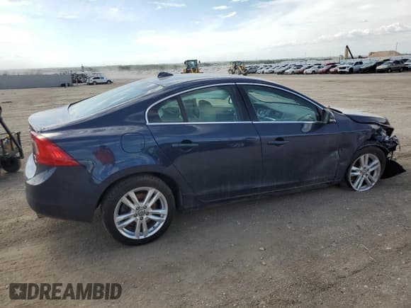 ✅ 2012 Volvo S60 T6 • VIN: YV1902FHXC2043537 • Lot: 56198395. Wystawiony na Copart z przebiegiem 83 614 mil. Bezpłatny archiwum sprzedaży aukcyjnych z USA i szczegółowy raport historii pojazdu na DreamBid. Zdjęcie 3.