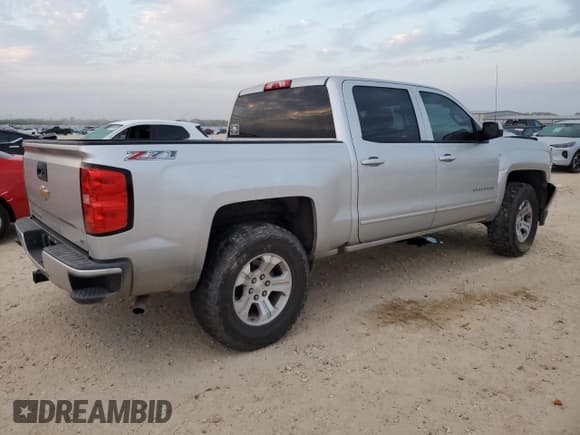 ✅ 2017 Chevrolet Silverado 1500 LT • VIN: 3GCUKREC8HG298775 • Лот: 86520325. Опубликован ранее на Copart с пробегом 233 231 миль. Бесплатный доступ к архиву аукционных продаж из США и подробный отчёт об истории автомобиля на DreamBid. Изображение 3.