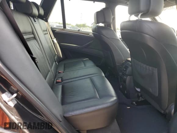 ✅ 2013 BMW X5 xDrive50i • VIN: 5UXZV8C56D0C15369 • Лот: 68594865. Опубликован ранее на Copart с пробегом 136 143 миль. Бесплатный доступ к архиву аукционных продаж из США и подробный отчёт об истории автомобиля на DreamBid. Изображение 10.