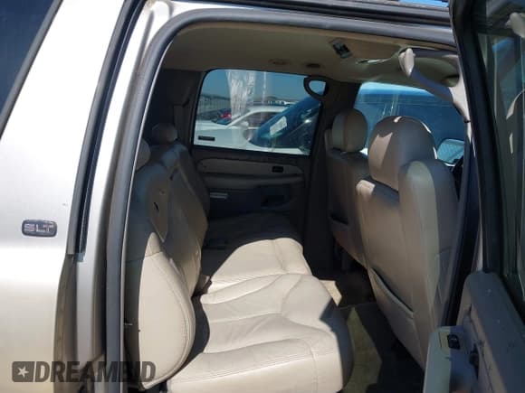 ✅ 2001 GMC Yukon XL SLE • VIN: 3GKEC16T21G218978 • Lot: 43587096. Wystawiony na IAAI z przebiegiem Nie podano. Bezpłatny archiwum sprzedaży aukcyjnych z USA i szczegółowy raport historii pojazdu na DreamBid. Zdjęcie 8.