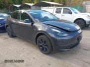 ✅ 2024 Tesla Model Y • VIN: 7SAYGDED8RF122821 • Lot: 43523220. Wystawiony na IAAI z przebiegiem 19 056 mil. Bezpłatny archiwum sprzedaży aukcyjnych z USA i szczegółowy raport historii pojazdu na DreamBid. Zdjęcie 1.