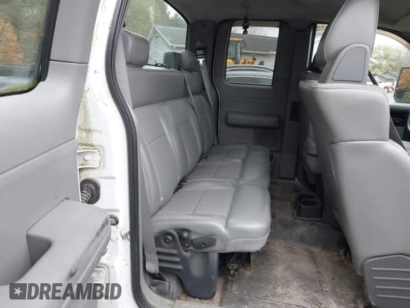 ✅ 2008 Ford F-150 XLT • VIN: 1FTPX14558FA66168 • Lot: 43505669. Wystawiony na IAAI z przebiegiem 165 462 mil. Bezpłatny archiwum sprzedaży aukcyjnych z USA i szczegółowy raport historii pojazdu na DreamBid. Zdjęcie 8.