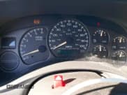 ✅ 2002 Chevrolet Silverado 1500 • VIN: 1GCEK14TX2Z224000 • Лот: 74755844. Опубликован ранее на Copart с пробегом 177 402 миль. Бесплатный доступ к архиву аукционных продаж из США и подробный отчёт об истории автомобиля на DreamBid. Изображение 9.