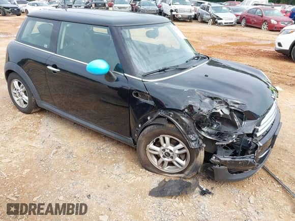 2012 MINI Hardtop с VIN WMWSU3C58CT540024, выставлен на аукционе IAAI как лот 42365569 с пробегом 103 274 миль миль и . История ставок и продаж доступна на DreamBid. Изображение 1.