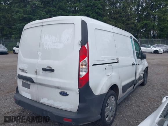 ✅ 2023 Ford Transit Connect XL • VIN: NM0LS7S24P1550561 • Lot: 42362019. Wystawiony na IAAI z przebiegiem 39 239 mil. Bezpłatny archiwum sprzedaży aukcyjnych z USA i szczegółowy raport historii pojazdu na DreamBid. Zdjęcie 4.
