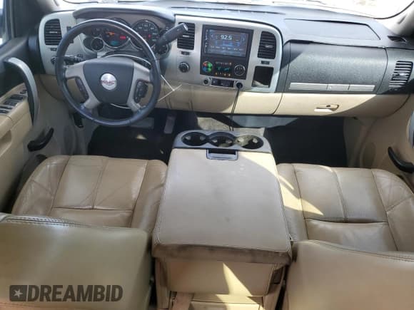 ✅ 2010 GMC Sierra 1500 SLE • VIN: 3GTRKVE32AG242089 • Lot: 90108405. Listed on Copart with 173,853 mi. Free auction sales archive from the USA and detailed vehicle history report at DreamBid. Image 8.