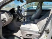 ✅ 2007 Volvo V50 2.5L Turbo • VIN: YV1MJ682472311849 • Lot: 49243305. Wystawiony na Copart z przebiegiem 266 714 mil. Bezpłatny archiwum sprzedaży aukcyjnych z USA i szczegółowy raport historii pojazdu na DreamBid. Zdjęcie 7.