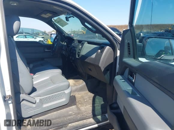 ✅ 2012 Ford F-150 XL • VIN: 1FTMF1CM1CFB85939 • Lot: 43317063. Listed on IAAI with 252,920 mi. Free auction sales archive from the USA and detailed vehicle history report at DreamBid. Image 1.