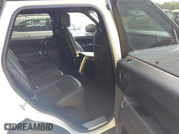 ✅ 2020 Land Rover Range Rover Sport HSE • VIN: SALWR2SU4LA730609 • Lot: 43349894. Wystawiony na IAAI z przebiegiem 46 540 mil. Bezpłatny archiwum sprzedaży aukcyjnych z USA i szczegółowy raport historii pojazdu na DreamBid. Zdjęcie 8.