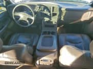 ✅ 2004 Chevrolet Silverado 2500HD Work Truck • VIN: 1GCHC23U04F179275 • Лот: 95805925. Опубликован ранее на Copart с пробегом 260 462 миль. Бесплатный доступ к архиву аукционных продаж из США и подробный отчёт об истории автомобиля на DreamBid. Изображение 8.