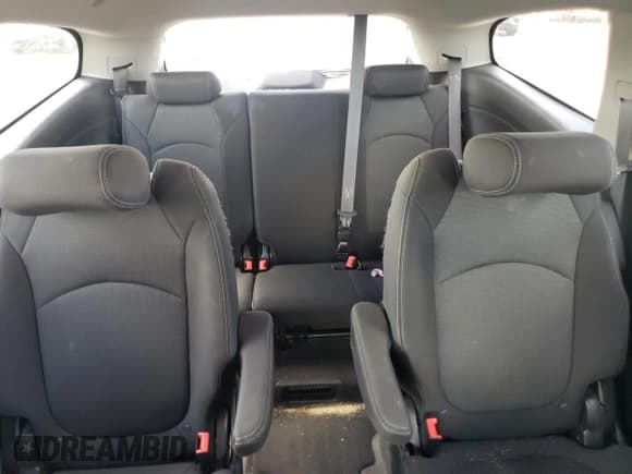 ✅ 2014 Chevrolet Traverse LT • VIN: 1GNKRGKD7EJ326197 • Lot: 69016015. Wystawiony na Copart z przebiegiem 91 525 mil. Bezpłatny archiwum sprzedaży aukcyjnych z USA i szczegółowy raport historii pojazdu na DreamBid. Zdjęcie 10.