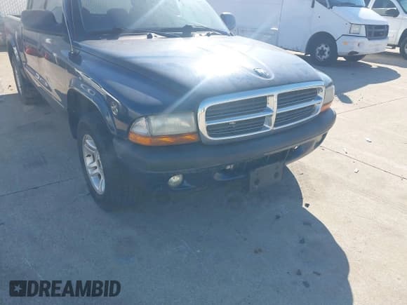 ✅ 2004 Dodge Dakota Sport • VIN: 1D7HL38N64S565249 • Lot: 43610102. Wystawiony na IAAI z przebiegiem 163 708 mil. Bezpłatny archiwum sprzedaży aukcyjnych z USA i szczegółowy raport historii pojazdu na DreamBid. Zdjęcie 13.