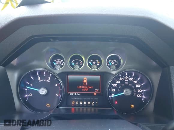 ✅ 2014 Ford F-250 XL • VIN: 1FT7W2BT3EEA13190 • Lot: 43194939. Listed on IAAI with 197,211 mi. Free auction sales archive from the USA and detailed vehicle history report at DreamBid. Image 7.