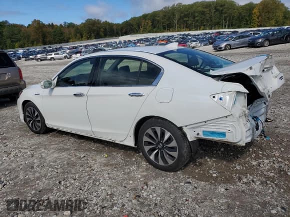 ✅ 2017 Honda Accord Touring • VIN: JHMCR6F74HC023333 • Лот: 81723915. Опубликован ранее на Copart с пробегом 82 943 миль. Бесплатный доступ к архиву аукционных продаж из США и подробный отчёт об истории автомобиля на DreamBid. Изображение 2.