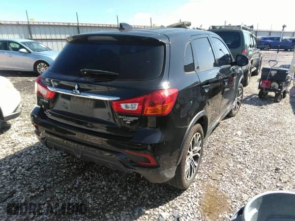 2018 Mitsubishi Outlander SE с VIN JA4AR3AWXJU013308, выставлен на аукционе IAAI как лот 42142171 с пробегом 85 848 миль миль и . История ставок и продаж доступна на DreamBid. Изображение 4.