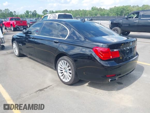 ✅ 2011 BMW 7 Series 750Li xDrive • VIN: WBAKC8C54BC431851 • Lot: 42216519. Listed on IAAI with 106,022 mi. Free auction sales archive from the USA and detailed vehicle history report at DreamBid. Image 3.