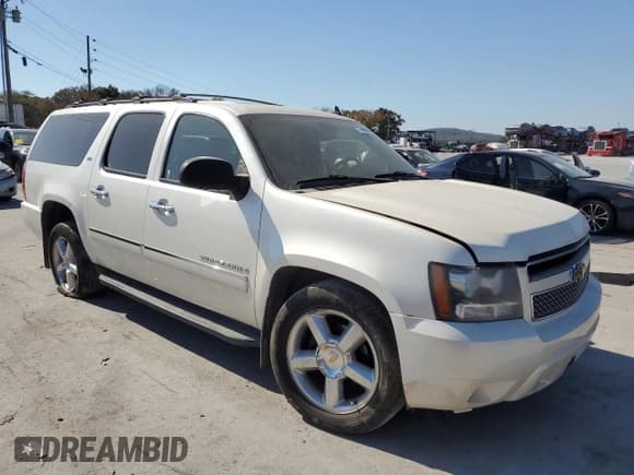 ✅ 2009 Chevrolet Suburban LTZ • VIN: 1GNFC36J59R220706 • Lot: 77899604. Wystawiony na Copart z przebiegiem 173 523 mil. Bezpłatny archiwum sprzedaży aukcyjnych z USA i szczegółowy raport historii pojazdu na DreamBid. Zdjęcie 4.