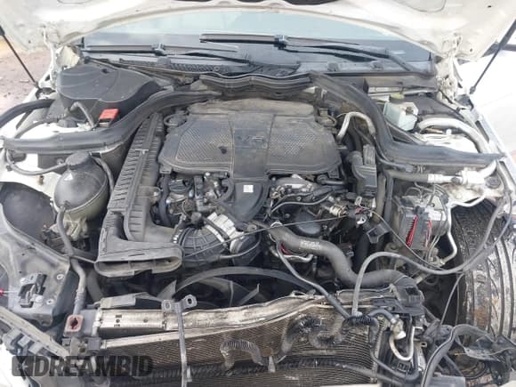 ✅ 2012 Mercedes-Benz C 350 • VIN: WDDGJ5HB4CF734985 • Lot: 43732301. Wystawiony na IAAI z przebiegiem 365 802 mil. Bezpłatny archiwum sprzedaży aukcyjnych z USA i szczegółowy raport historii pojazdu na DreamBid. Zdjęcie 10.