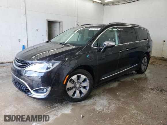 ✅ 2018 Chrysler Pacifica Hybrid Limited • VIN: 2C4RC1N72JR129441 • Lot: 56548175. Wystawiony na Copart z przebiegiem 154 459 mil. Bezpłatny archiwum sprzedaży aukcyjnych z USA i szczegółowy raport historii pojazdu na DreamBid. Zdjęcie 1.