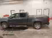 2016 Chevrolet Colorado 4WD LT z VIN 1GCPTCE16G1202239, wystawiony jako IAAI lot #43579703 z przebiegiem 213 251 mil mil oraz . Historia ofert i sprzedaży dostępna na DreamBid. Obrazek 14.