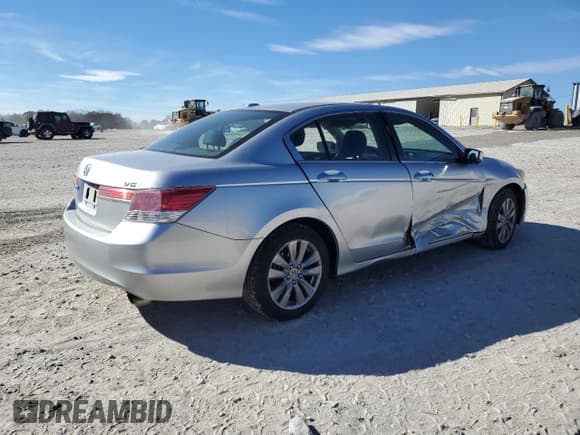 ✅ 2012 Honda Accord EX-L • VIN: 1HGCP3F88CA031486 • Lot: 93183555. Listed on Copart with 267,930 mi. Free auction sales archive from the USA and detailed vehicle history report at DreamBid. Image 3.