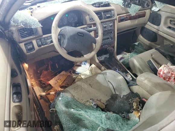 ✅ 2001 Volvo C70 • VIN: YV1NC56D91J023464 • Lot: 58118705. Wystawiony na Copart z przebiegiem 119 433 mil. Bezpłatny archiwum sprzedaży aukcyjnych z USA i szczegółowy raport historii pojazdu na DreamBid. Zdjęcie 8.