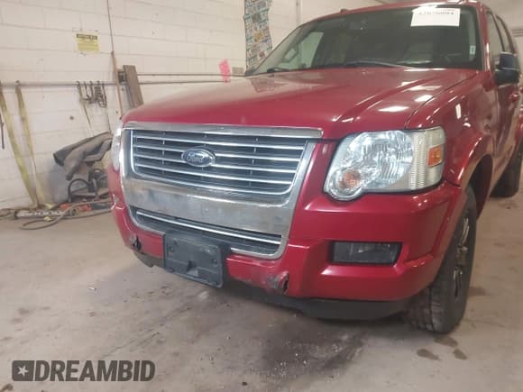 ✅ 2009 Ford Explorer XLT • VIN: 1FMEU73E09UA36105 • Lot: 42076094. Wystawiony na IAAI z przebiegiem 256 173 mil. Bezpłatny archiwum sprzedaży aukcyjnych z USA i szczegółowy raport historii pojazdu na DreamBid. Zdjęcie 6.