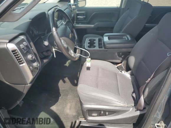 ✅ 2015 Chevrolet Silverado 2500HD LT • VIN: 1GC1KVEG9FF115185 • Lot: 64144065. Wystawiony na Copart z przebiegiem 276 381 mil. Bezpłatny archiwum sprzedaży aukcyjnych z USA i szczegółowy raport historii pojazdu na DreamBid. Zdjęcie 7.