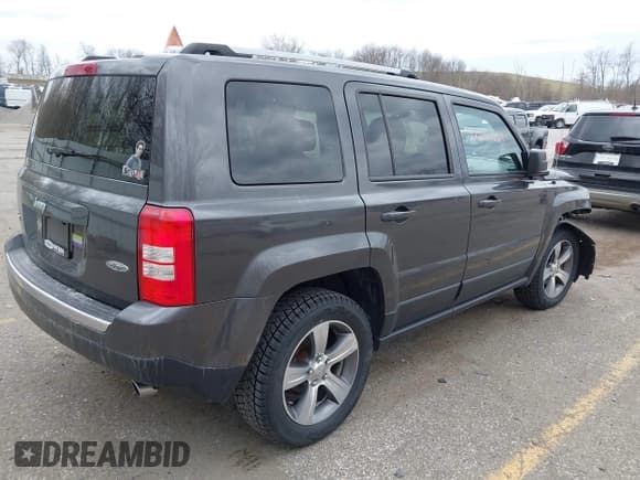 ✅ 2017 Jeep Patriot High Altitude • VIN: 1C4NJRFB9HD195536 • Lot: 42059608. Listed on IAAI with 105,342 mi. Free auction sales archive from the USA and detailed vehicle history report at DreamBid. Image 4.