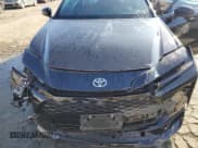 ✅ 2025 Toyota Crown XLE • VIN: JTDACAAJ0S3008450 • Lot: 82568575. Wystawiony na Copart z przebiegiem 53 939 mil. Bezpłatny archiwum sprzedaży aukcyjnych z USA i szczegółowy raport historii pojazdu na DreamBid. Zdjęcie 12.