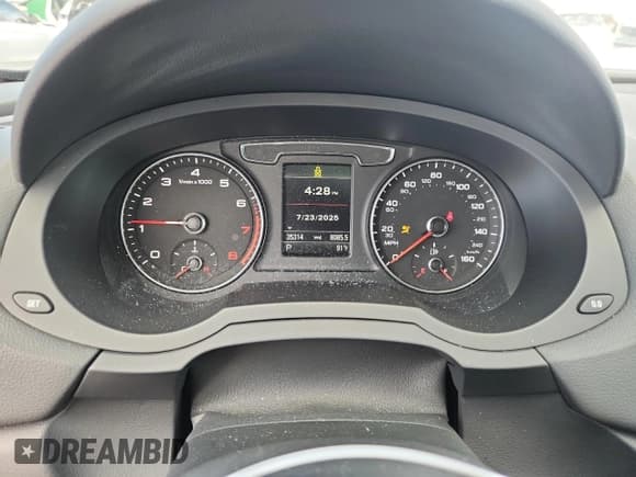 ✅ 2018 Audi Q3 Premium Plus • VIN: WA1HCCFS0JR033382 • Lot: 65125085. Wystawiony na Copart z przebiegiem 35 314 mil. Bezpłatny archiwum sprzedaży aukcyjnych z USA i szczegółowy raport historii pojazdu na DreamBid. Zdjęcie 9.