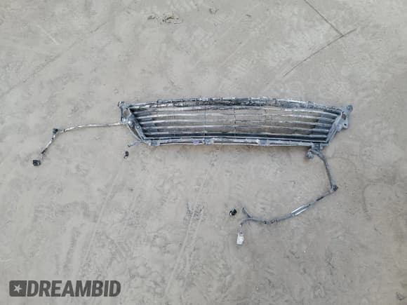 ✅ 2015 Lexus ES 300h • VIN: JTHBW1GG7F2099606 • Lot: 92819235. Wystawiony na Copart z przebiegiem 176 528 mil. Bezpłatny archiwum sprzedaży aukcyjnych z USA i szczegółowy raport historii pojazdu na DreamBid. Zdjęcie 12.