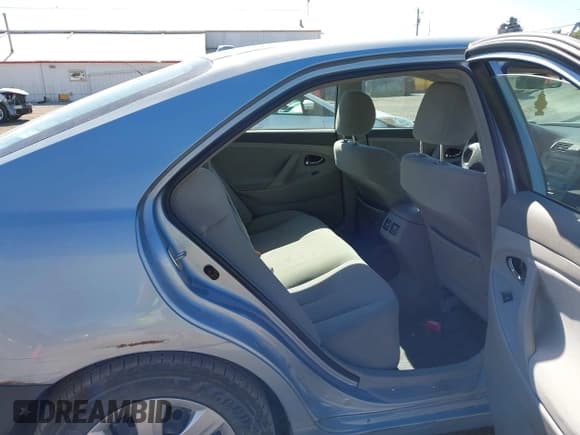 ✅ 2010 Toyota Camry • VIN: 4T1BB3EKXAU125639 • Lot: 43406774. Listed on IAAI with 195,312 mi. Free auction sales archive from the USA and detailed vehicle history report at DreamBid. Image 8.