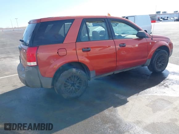✅ 2003 Saturn VUE • VIN: 5GZCZ53BX3S867376 • Lot: 41576174. Wystawiony na IAAI z przebiegiem 227 150 mil. Bezpłatny archiwum sprzedaży aukcyjnych z USA i szczegółowy raport historii pojazdu na DreamBid. Zdjęcie 4.