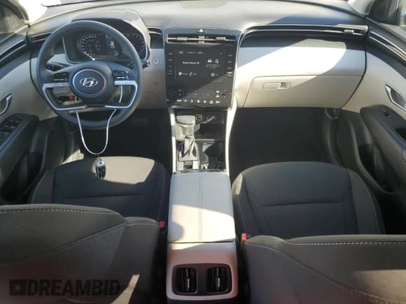 ✅ 2024 Hyundai Tucson SEL • VIN: 5NMJBCDE9RH329119 • Lot: 81148214. Wystawiony na Copart z przebiegiem 24 386 mil. Bezpłatny archiwum sprzedaży aukcyjnych z USA i szczegółowy raport historii pojazdu na DreamBid. Zdjęcie 8.