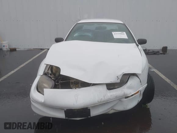 ✅ 1998 Pontiac Sunfire SE • VIN: 3G2JB5242WS850990 • Лот: 43539866. Опубликован ранее на IAAI с пробегом 726 миль. Бесплатный доступ к архиву аукционных продаж из США и подробный отчёт об истории автомобиля на DreamBid. Изображение 13.