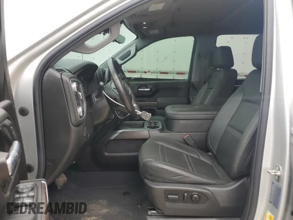 ✅ 2022 GMC Sierra 3500HD Denali • VIN: 1GT49WEY6NF250792 • Lot: 81497095. Wystawiony na Copart z przebiegiem 44 374 mil. Bezpłatny archiwum sprzedaży aukcyjnych z USA i szczegółowy raport historii pojazdu na DreamBid. Zdjęcie 7.