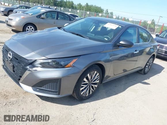 ✅ 2024 Nissan Altima SV • VIN: 1N4BL4DV2RN372183 • Lot: 42463490. Listed on IAAI with 25,385 mi. Free auction sales archive from the USA and detailed vehicle history report at DreamBid. Image 2.